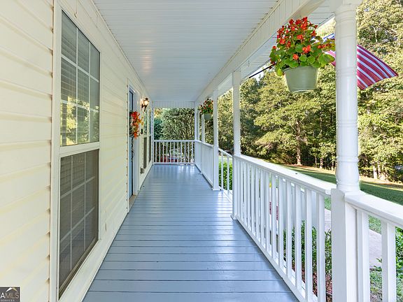 3rd image of 3040 S Ola Rd