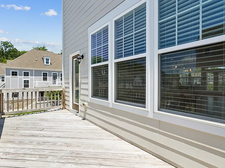 1550 Green Hill St — Photo 25