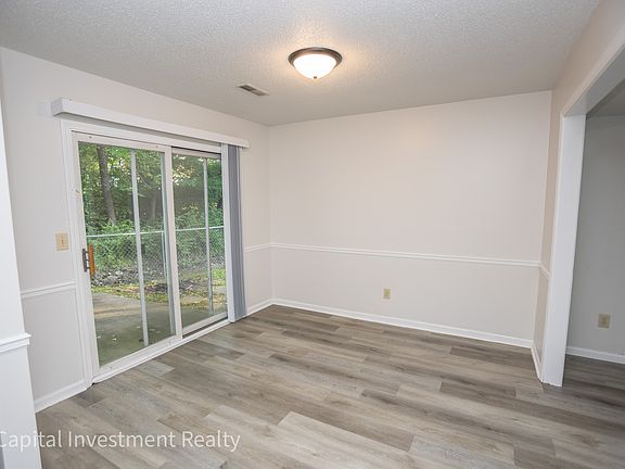 4th image of 4314 Golden Ct #A