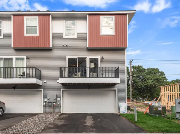 10281 3rd St NE Unit D, Blaine, MN 55434
