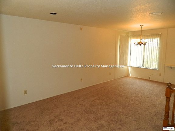 3rd image of 8137 Auberry Dr