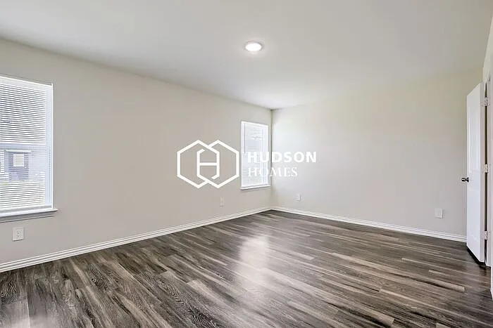 423 Shorty St — Photo 8
