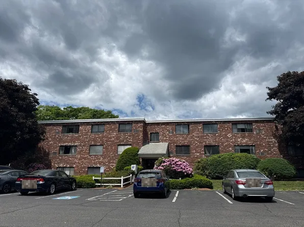 69 Milliken Ave APT 12, Franklin, MA 02038