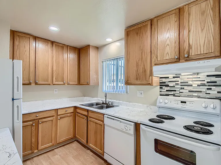 Our 'Classic' 2 Bedroom 1 Bath Apartment Kitchen at Vista Flores Apartments