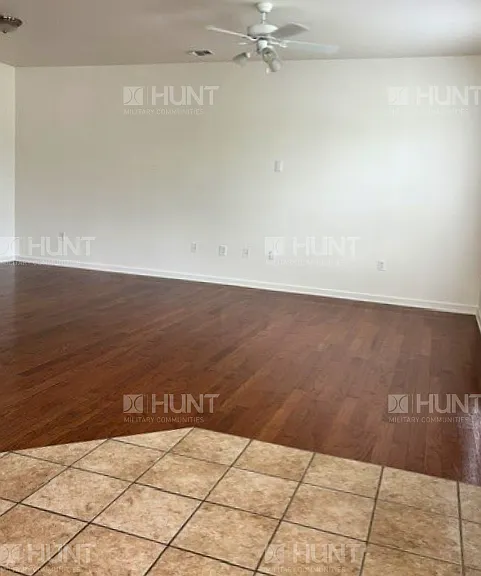 421 New York Dr — Photo 19