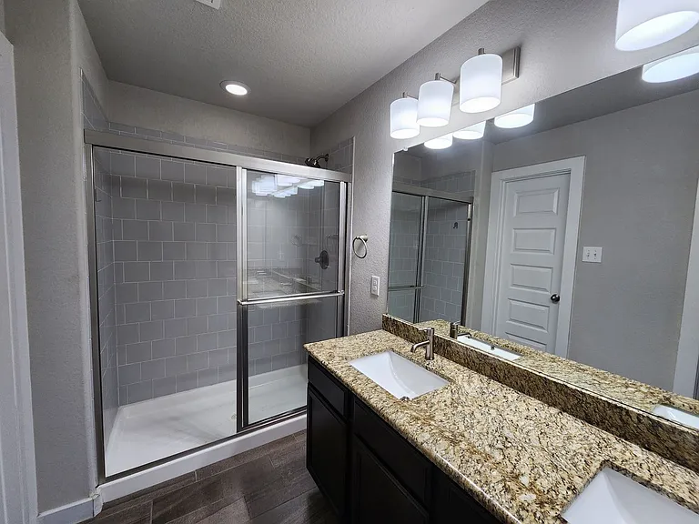 319 Creekside Curv — Photo 17