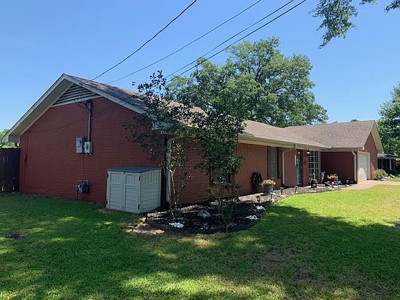 5th image of 2909 Royal Dr
