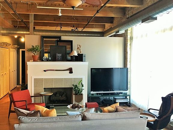 3rd image of 1740 N Maplewood Ave APT 315