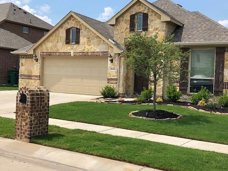 1st image of 8105 Canyon Dr