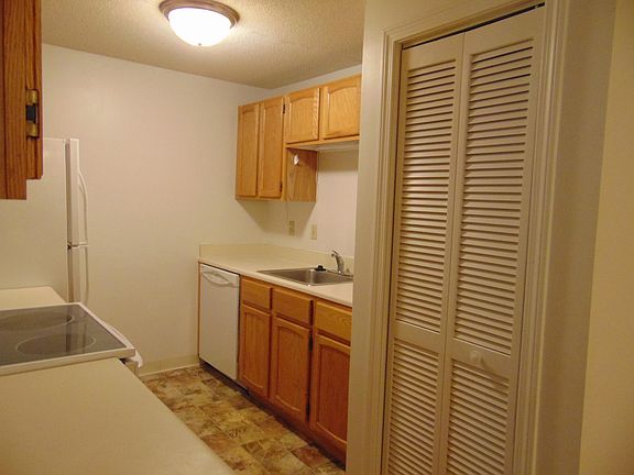 2nd image of 126 Heritage Dr