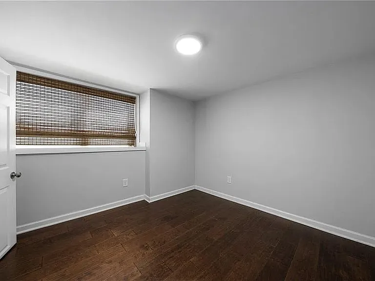 146 Clay St SE — Photo 25
