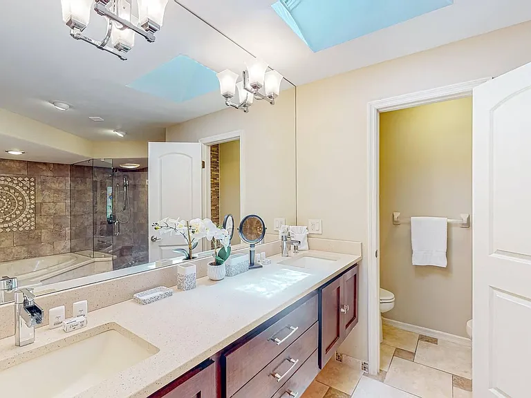 16004 Amberly Dr — Photo 4