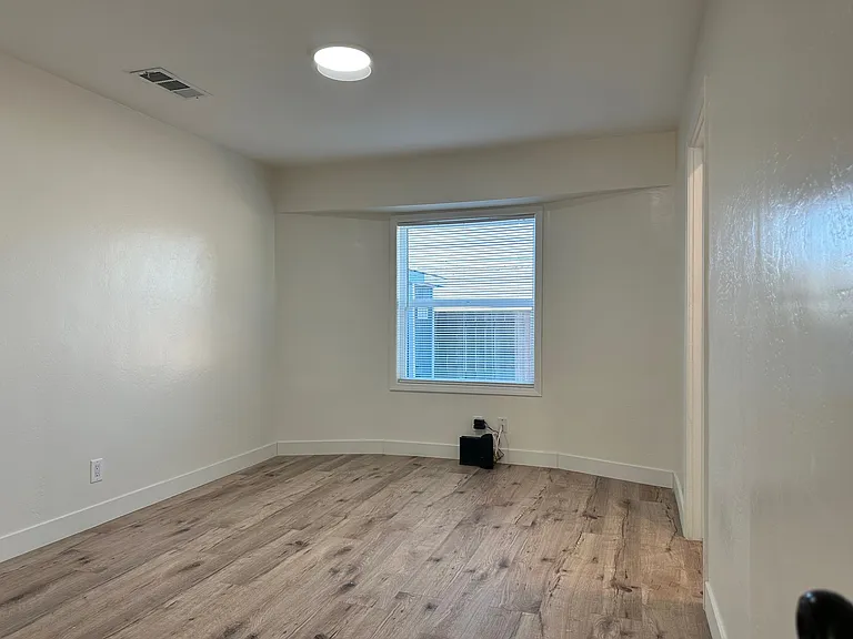 3136 Monterey St — Photo 14