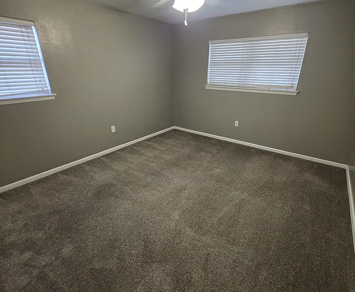 3311 W Shandon Ave — Photo 17