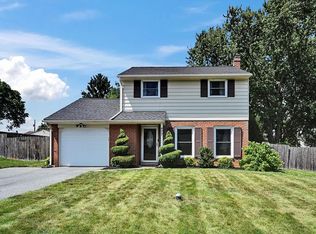 477 Parkwynne Rd, Lancaster, PA 17601