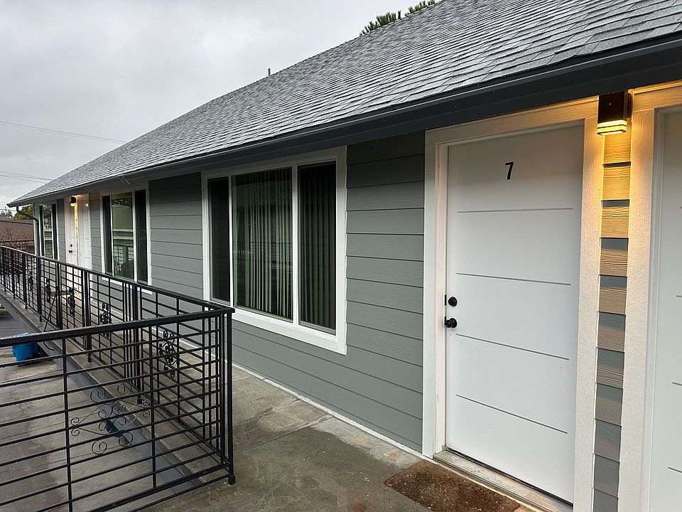 1st image of 168 Santa Clara Ave #7