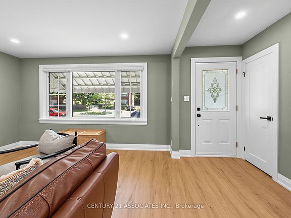 5th image of 58 Central Park Blvd S