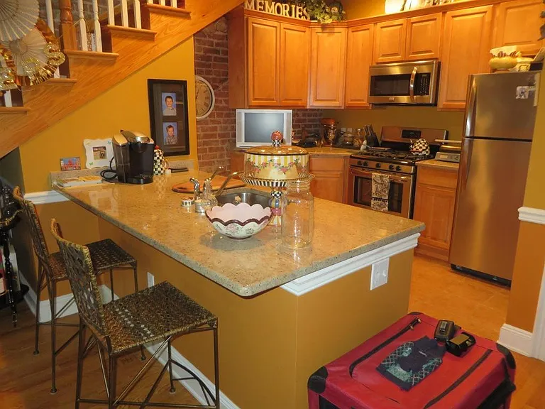 16 Washington St #302 — Photo 1