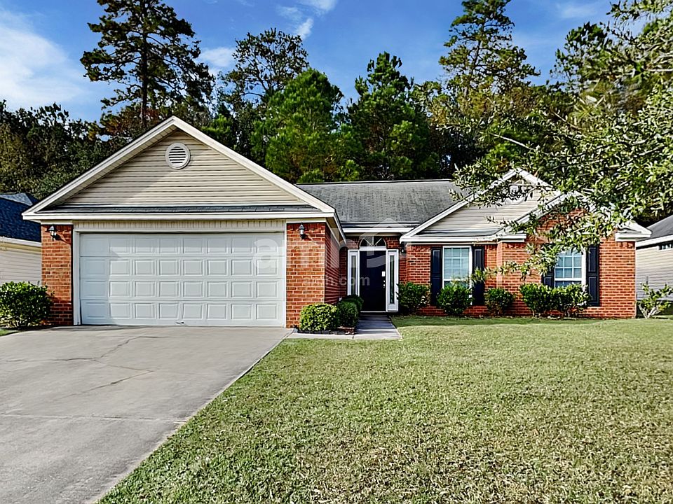 1st image of 20 Carlisle Ln