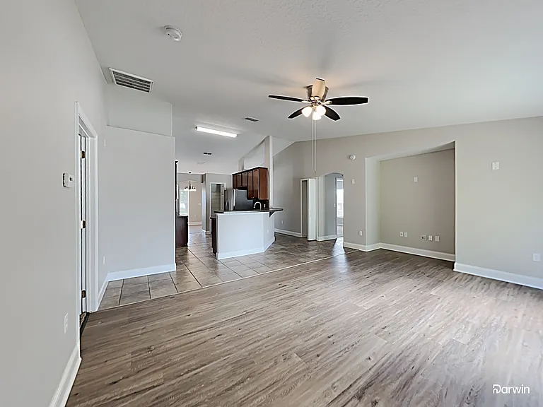 405 Danube Way — Photo 5