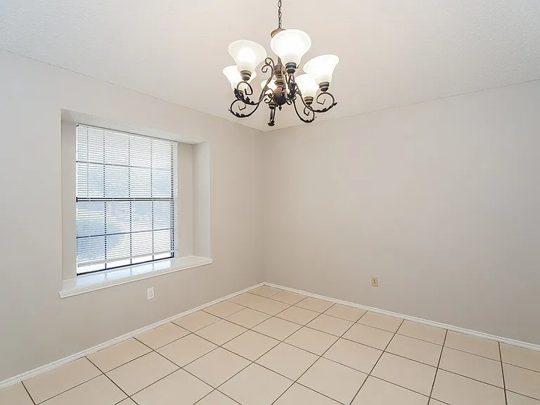 6423 Woodstream Trl — Photo 6