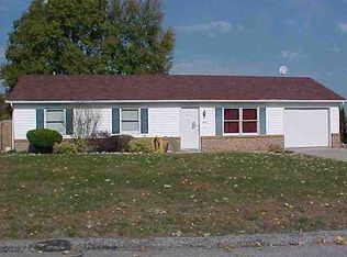 404 W Hillside Dr, Syracuse, IN 46567