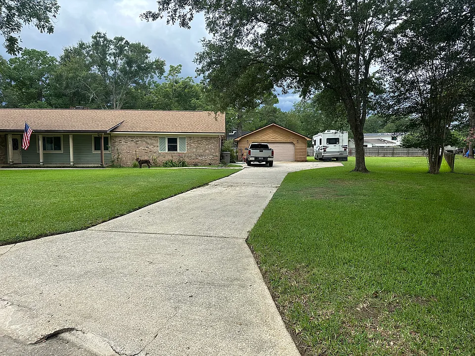 2697 Broome Cir