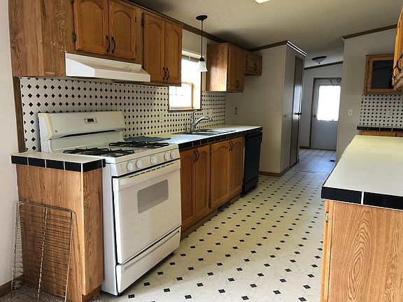 2nd image of 5205 Chantelle Dr