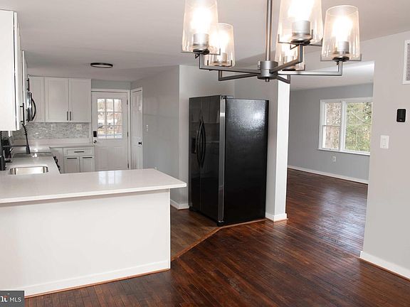 5th image of 4785 Mountain Rd