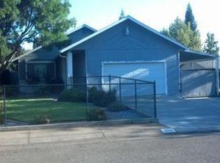 1934 Carleton St, Redding, CA 96002