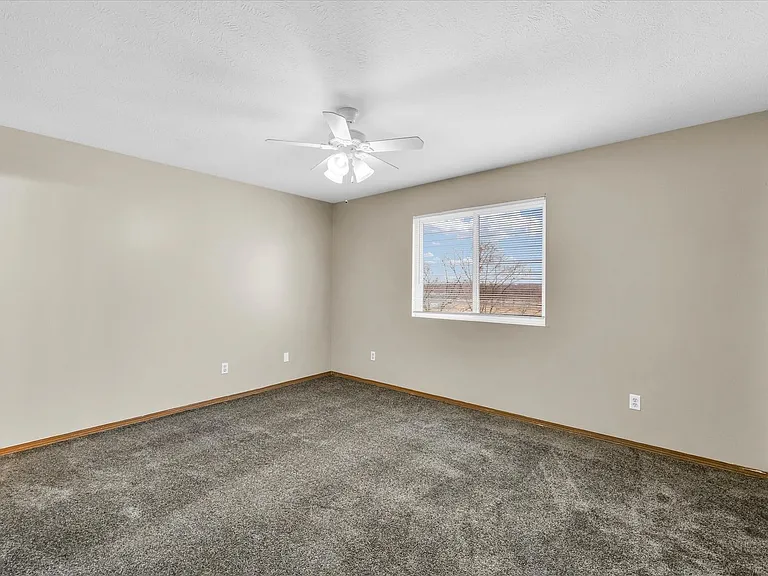 1-6 Rainbow Cir — Photo 33