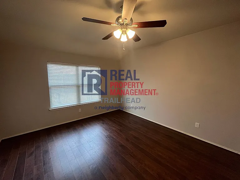 3929 Eaglerun Dr — Photo 14