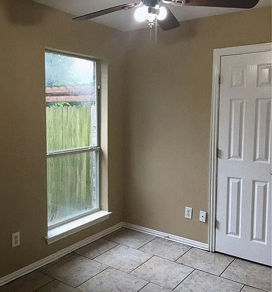 2202 Brookview Dr — Photo 11