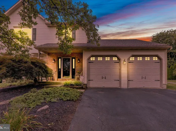 71 Sabrina St, Wernersville, PA 19565