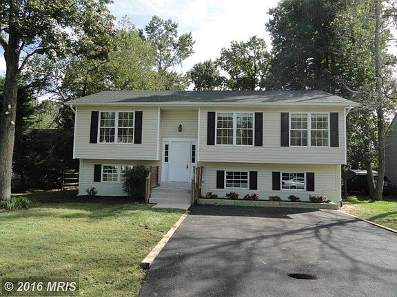 2nd image of 809 Chesapeake Dr