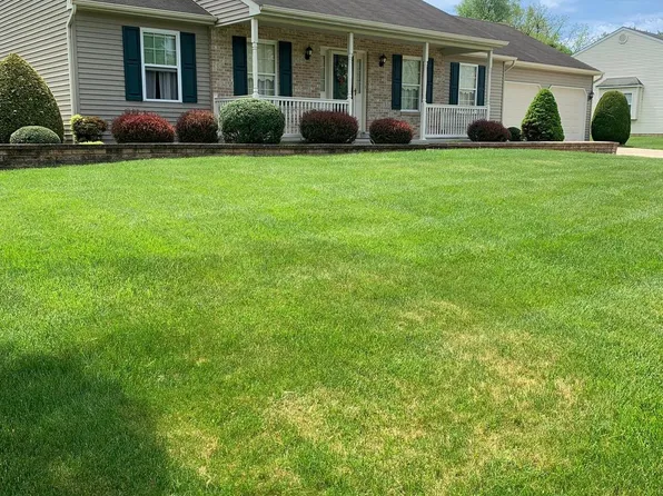 101 Brookhollow Ct, Mickleton, NJ 08056
