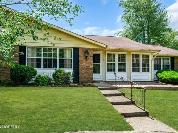 40B Edinburgh Lane, Manchester, NJ 08759