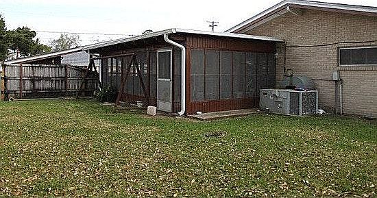 3rd image of 212 Wildwood Dr