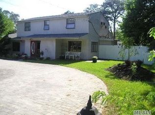 98 N Coleman Rd, Centereach, NY 11720