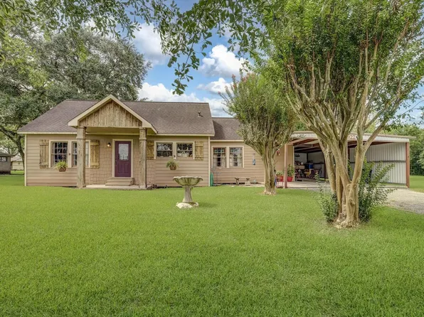 922 Runneburg Rd, Crosby, TX 77532