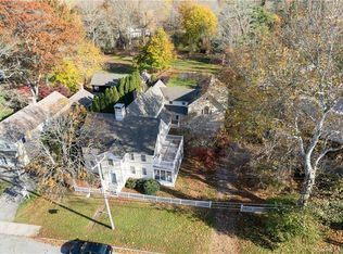 21 Lyme St, Old Lyme, CT 06371