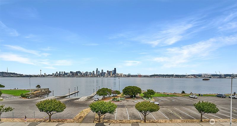 3rd image of 1301 Harbor Ave SW #308