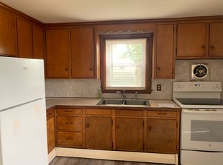 68 East St, West Warwick, RI 02893