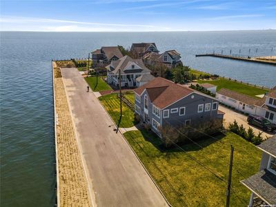 11 Concourse West, Brightwaters, NY, 11718