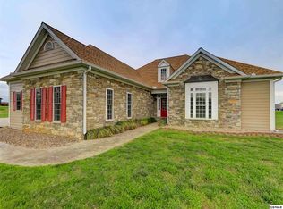 2330 Wild Pear Trl, Dandridge, TN 37725
