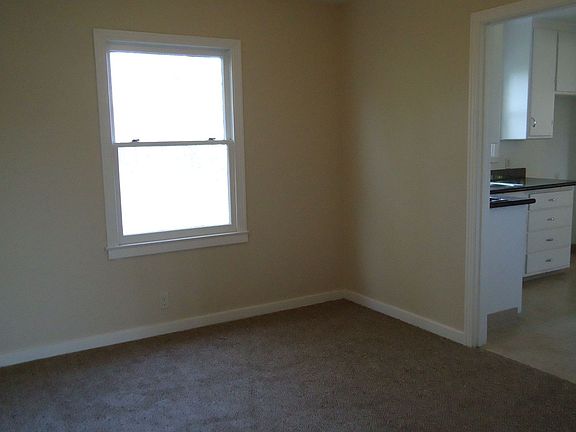 3rd image of 3589 N Marine Ave