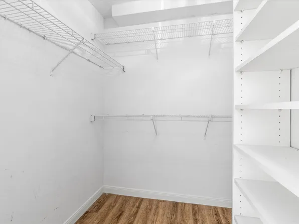 1705 Harmon Cove Tower image 26 of 49