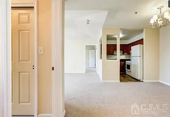 1335 Waterford Dr — Photo 4