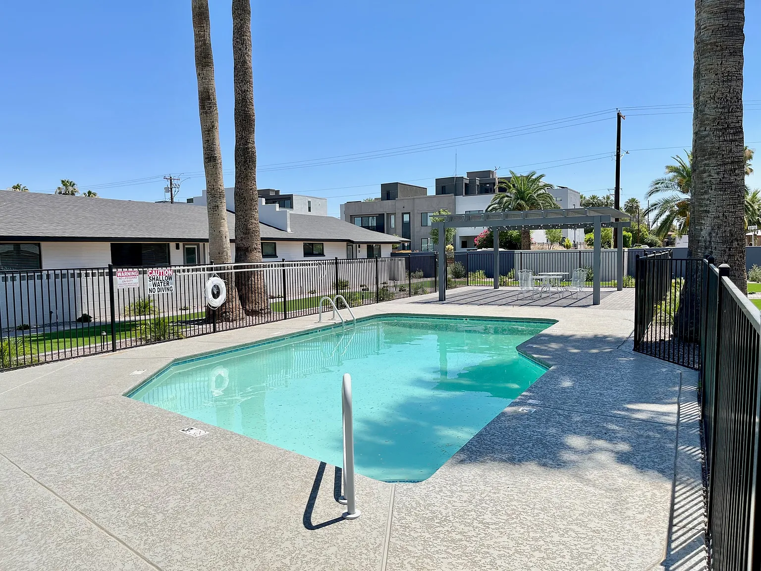 2 bed, 960 sqft, $1,695 — Photo 3