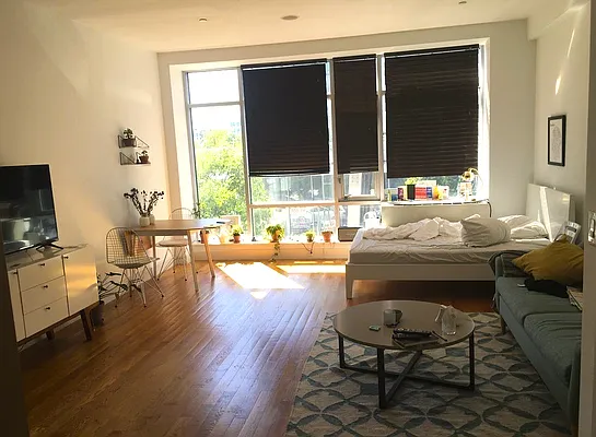 Rented by Loom Group | media 26